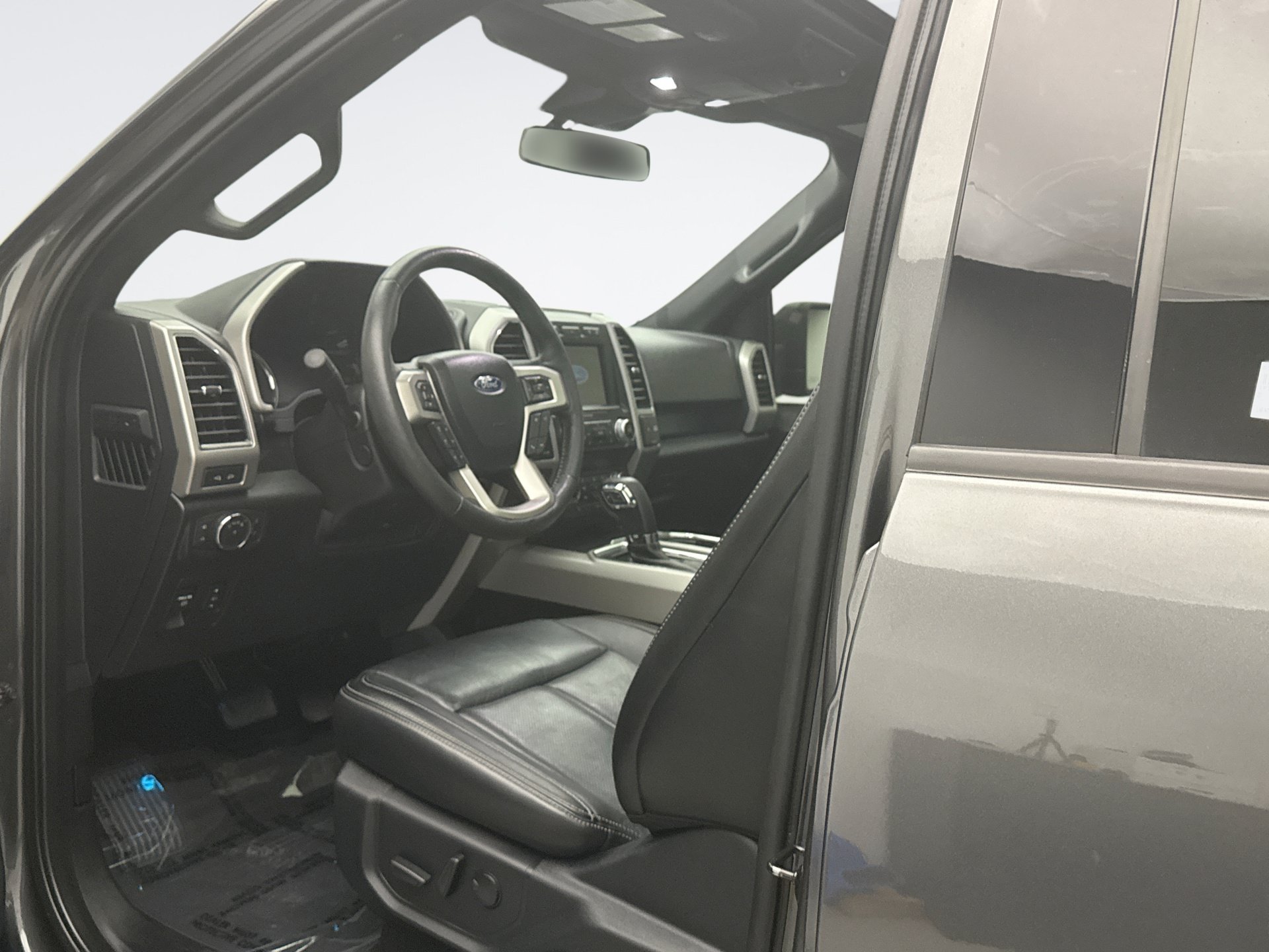Used 2020 Ford F150 Lariat w/ Equipment Group 502A Luxury AWD/4WD image 10