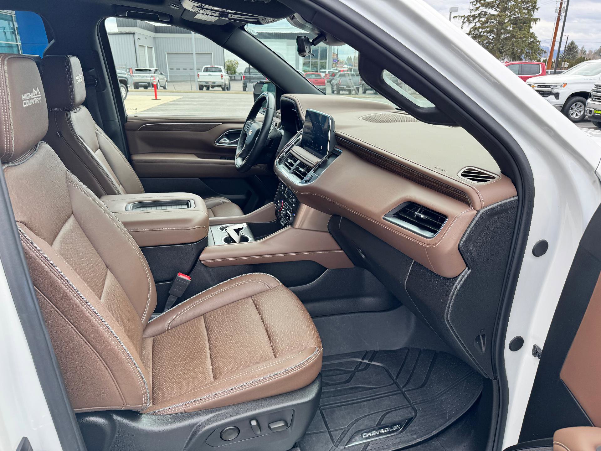 Used 2024 Chevrolet Tahoe High Country w/ Advanced Technology Package image 21