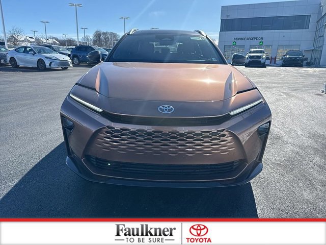 Used 2025 Toyota Crown Signia Limited image 2