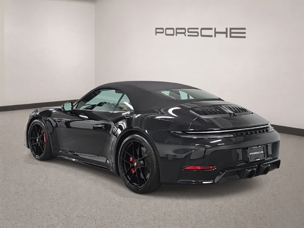 Certified 2025 Porsche 911 Carrera GTS RWD image 3