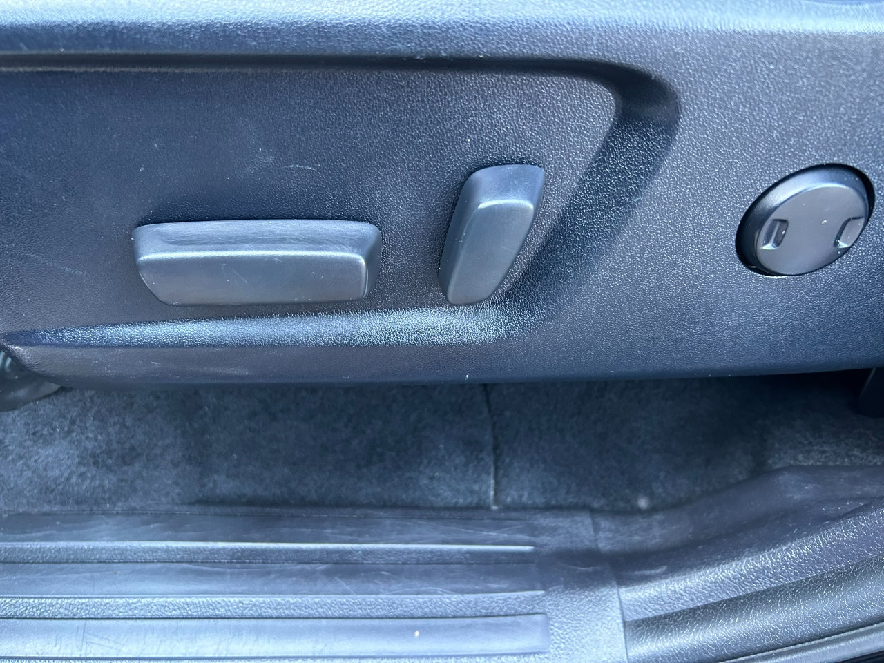 Used 2017 Toyota Tundra SR5 image 11