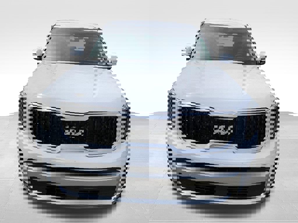 Certified 2024 Kia Telluride LX image 8