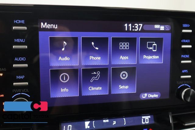 Used 2023 Toyota Sienna XLE FWD image 23