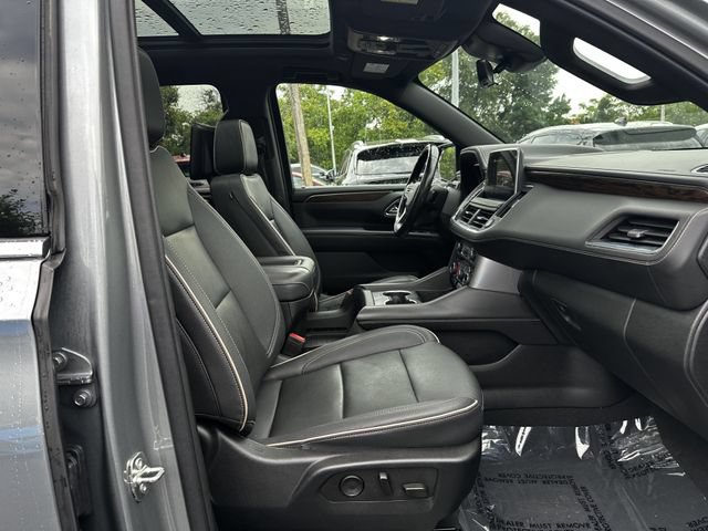 Used 2023 Chevrolet Suburban Premier w/ Advanced Technology Package AWD/4WD image 34