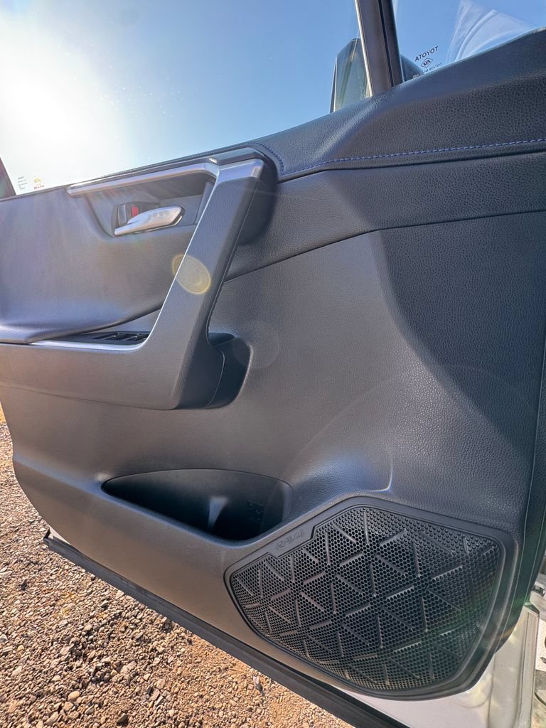 Used 2021 Toyota RAV4 XSE AWD/4WD image 14