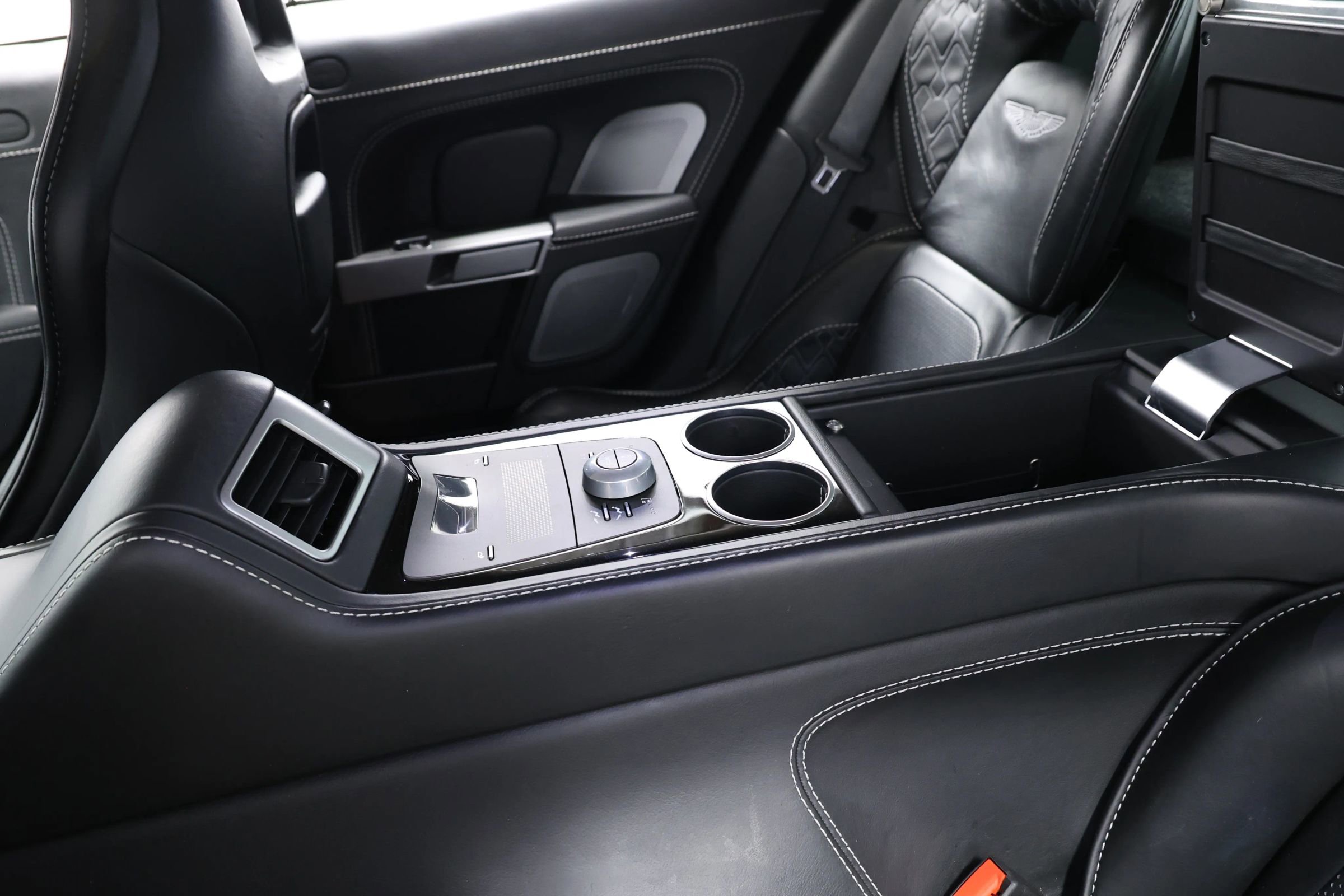 Used 2015 Aston Martin Rapide S image 46