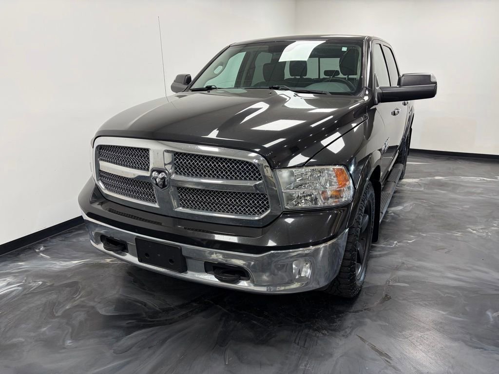 Used 2018 RAM 1500 SLT image 3