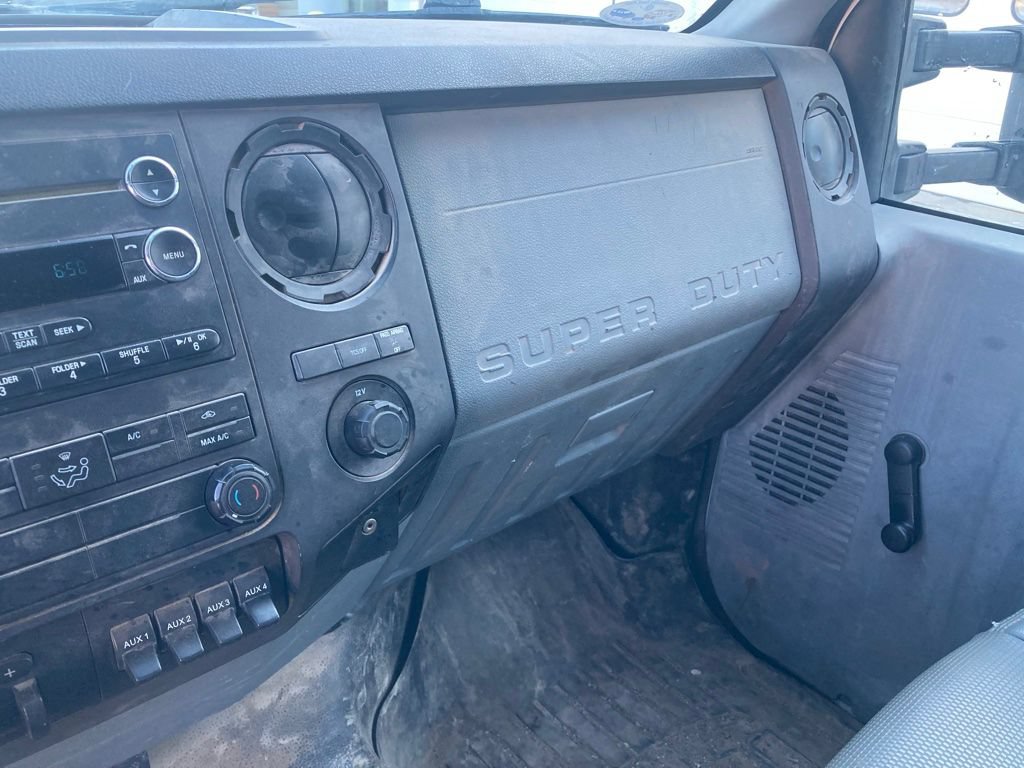 Used 2014 Ford F550 4x4 Regular Cab Super Duty image 23