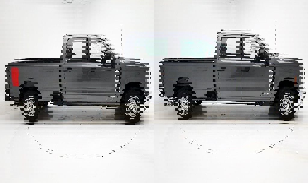 New 2025 Ford F250 XL w/ XL Chrome Package image 2