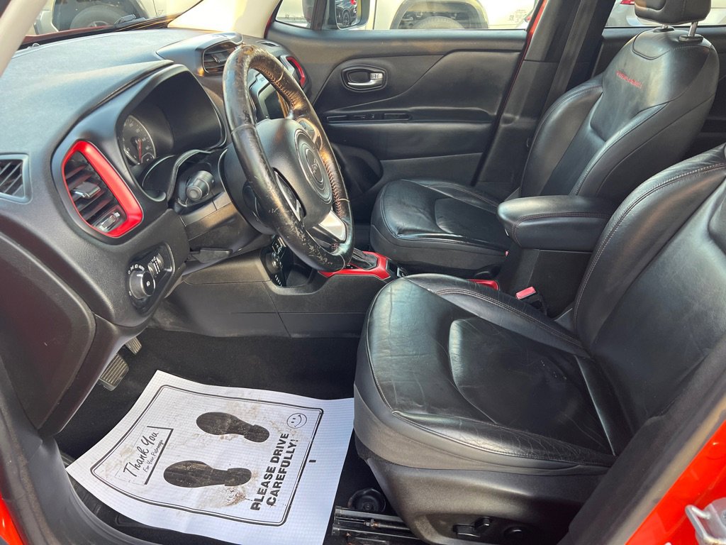 Used 2017 Jeep Renegade Trailhawk w/ Premium Trailhawk Package image 26