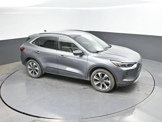 Used 2024 Ford Escape Platinum AWD/4WD image 40