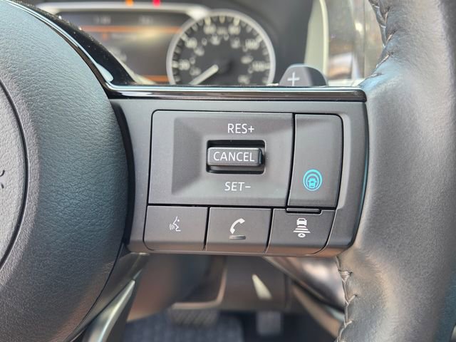 Used 2022 Nissan Pathfinder SL AWD/4WD image 28