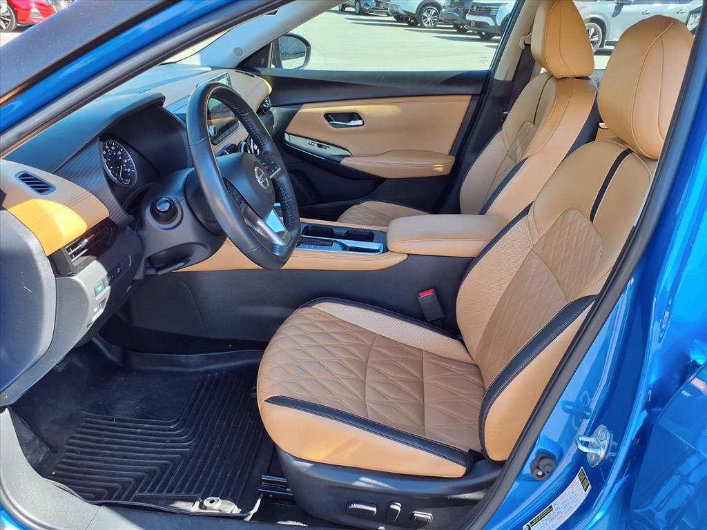 Used 2023 Nissan Sentra SV w/ SV Premium Package image 12