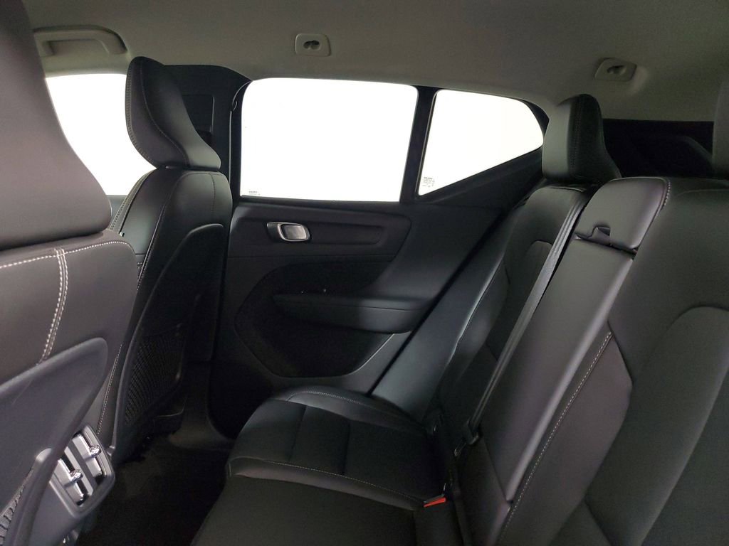 Certified 2026 Volvo XC40 B5 Core w/ Climate Package image 14