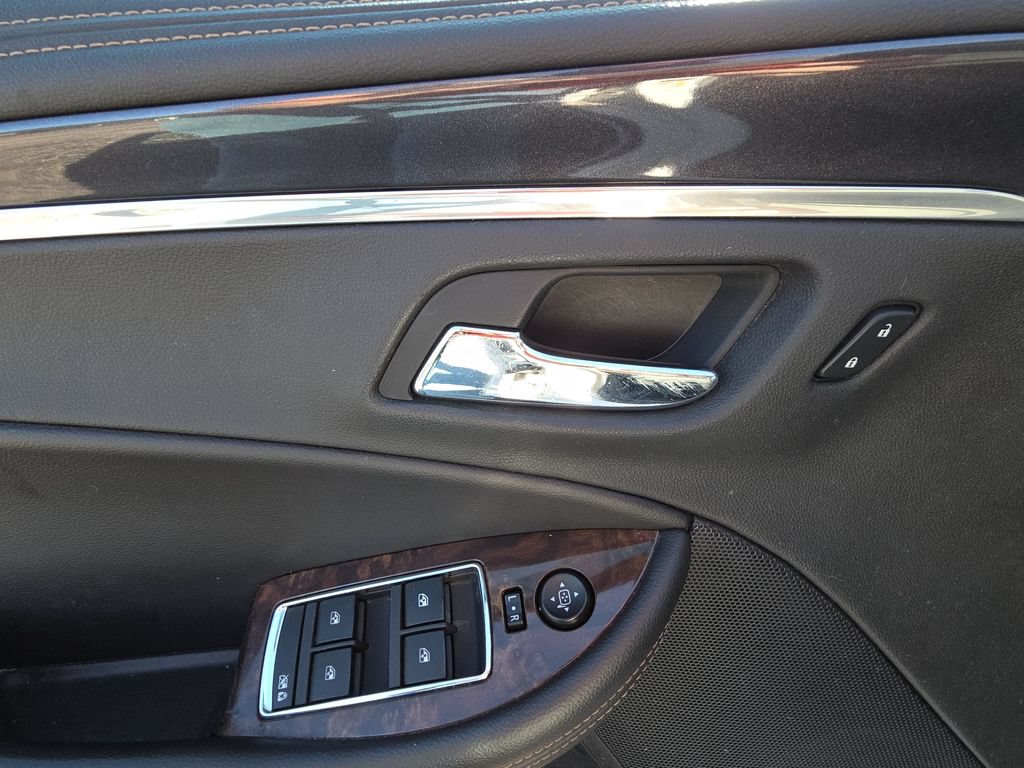Used 2015 Chevrolet Impala LT w/ Convenience Package FWD image 13