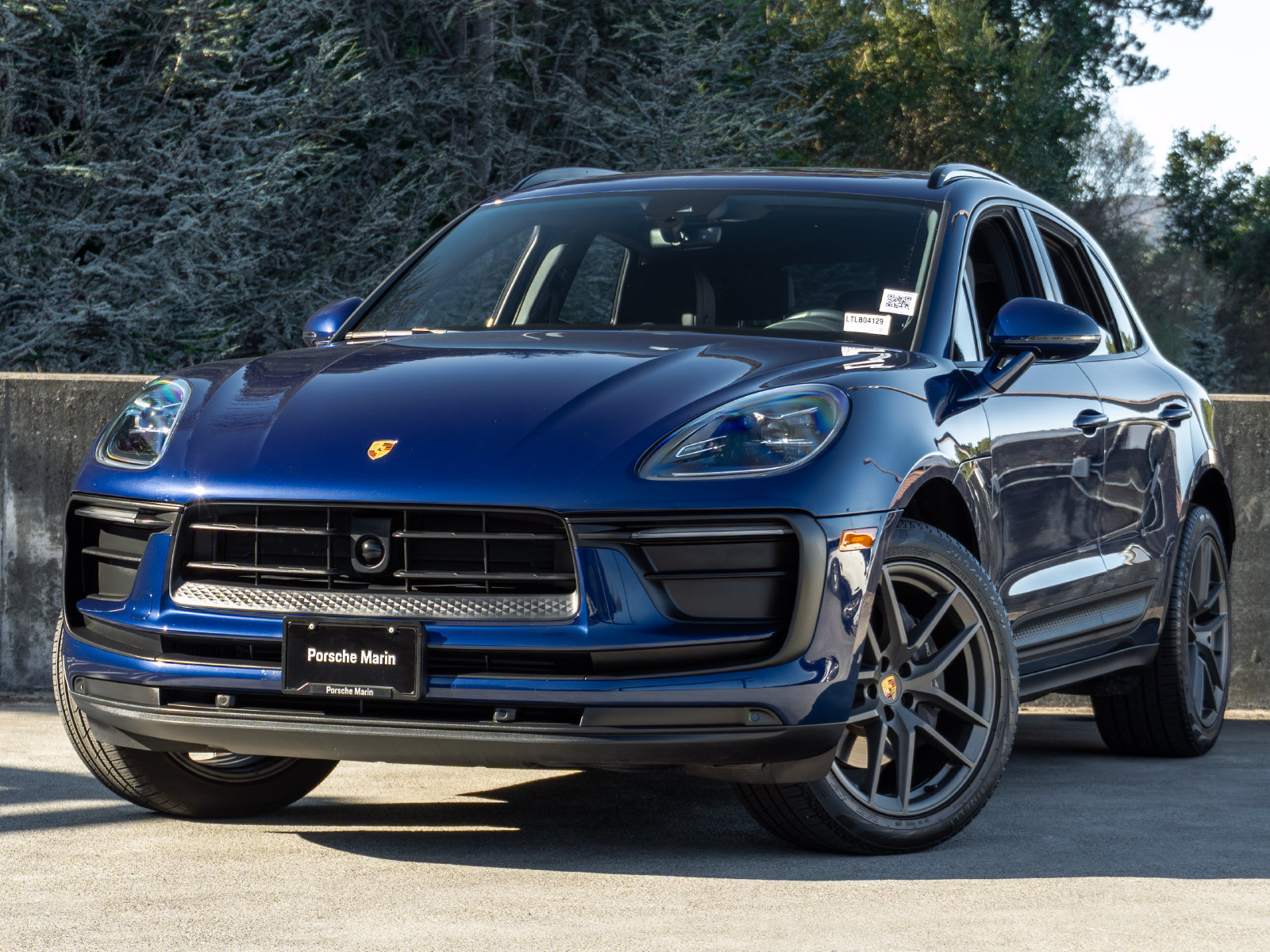 Certified 2026 Porsche Macan AWD/4WD image 1