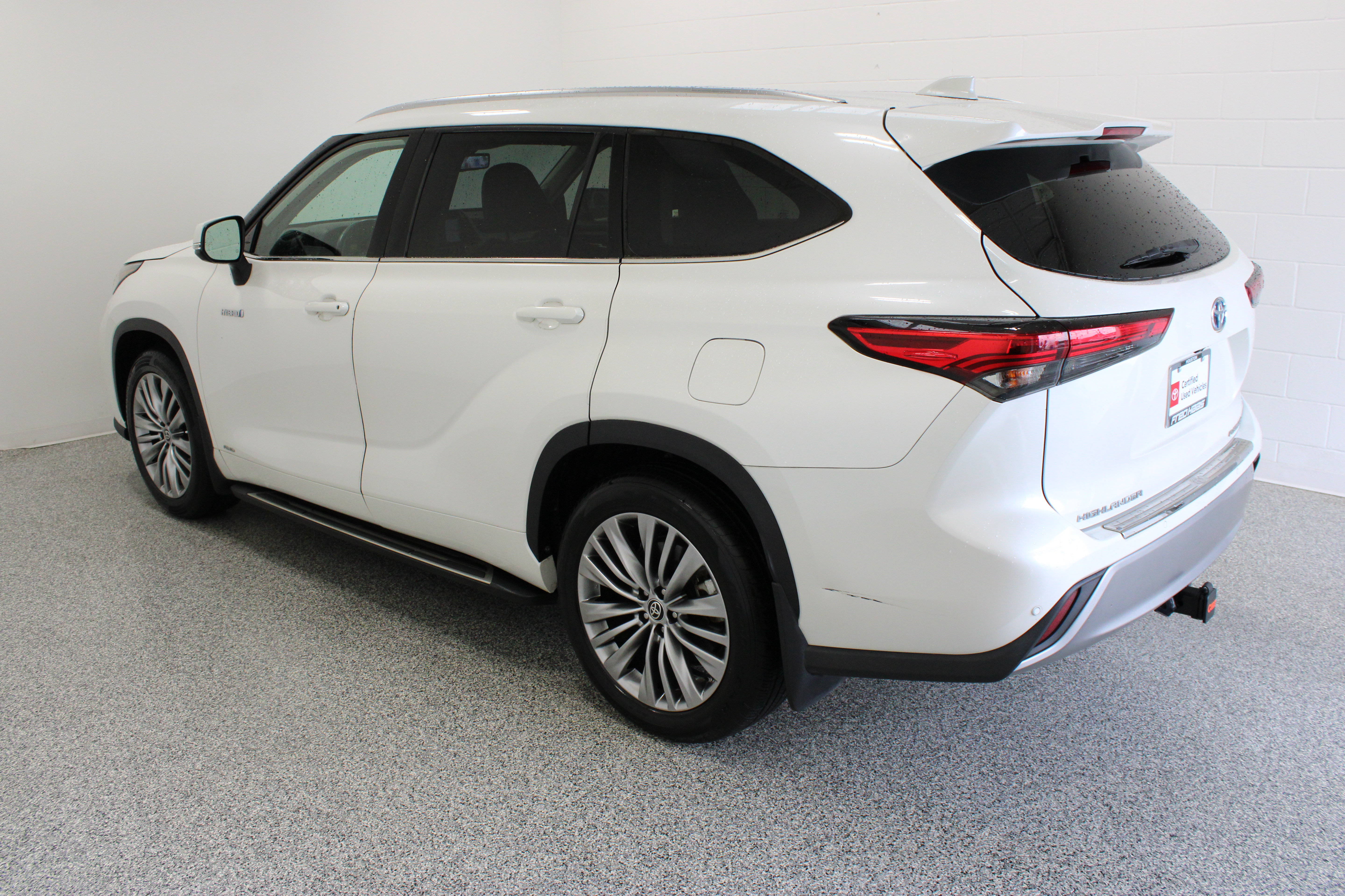 Used 2020 Toyota Highlander Platinum AWD/4WD image 9