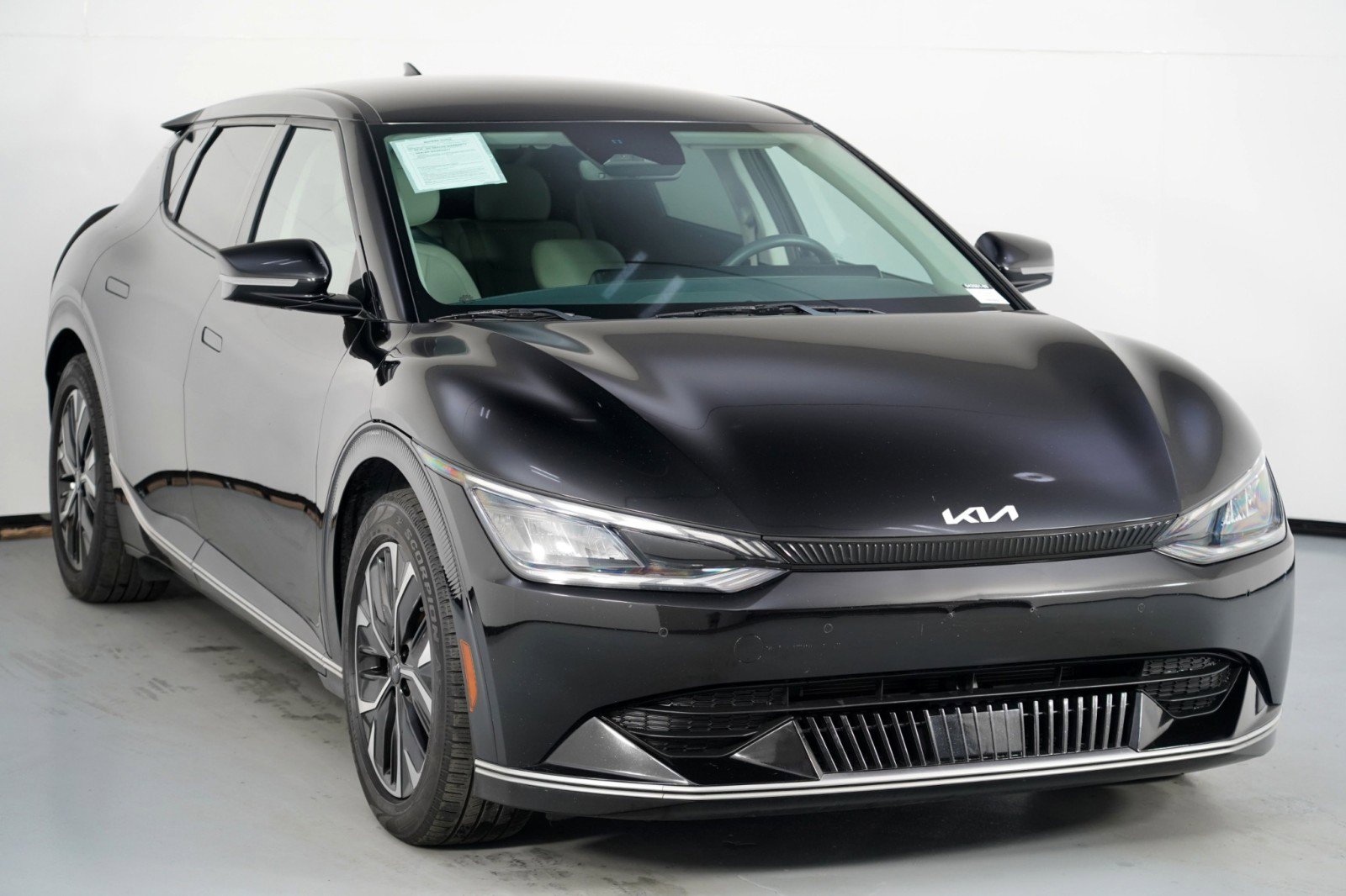 Used 2022 Kia EV6 Wind image 50