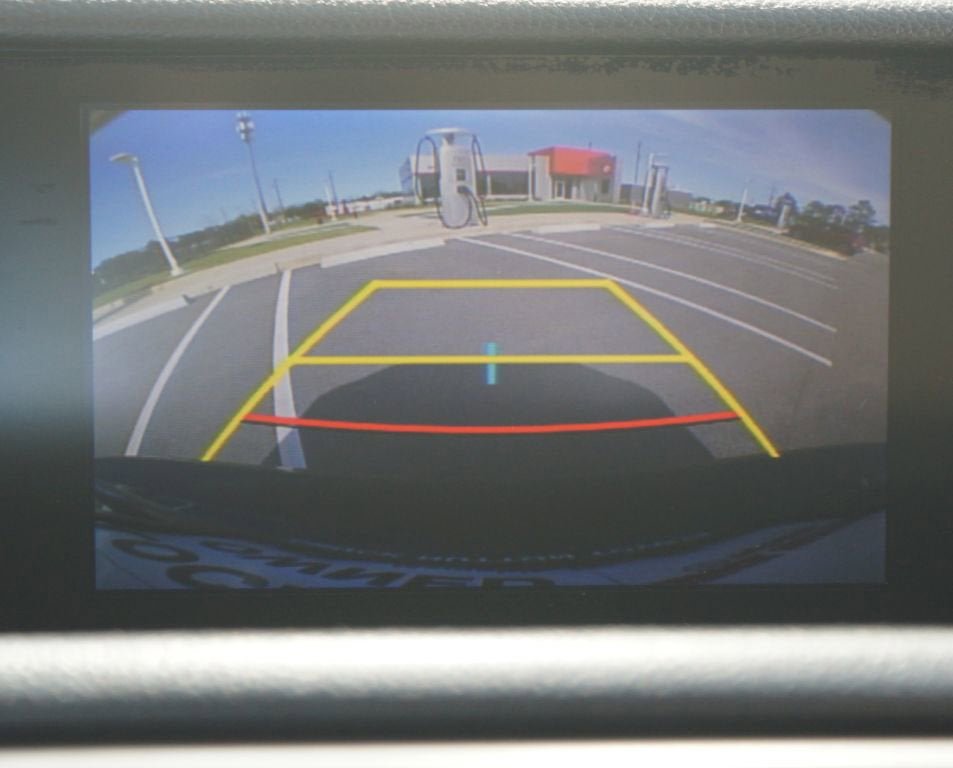 Used 2015 Lexus IS 250 w/ Navigation System Package RWD image 8