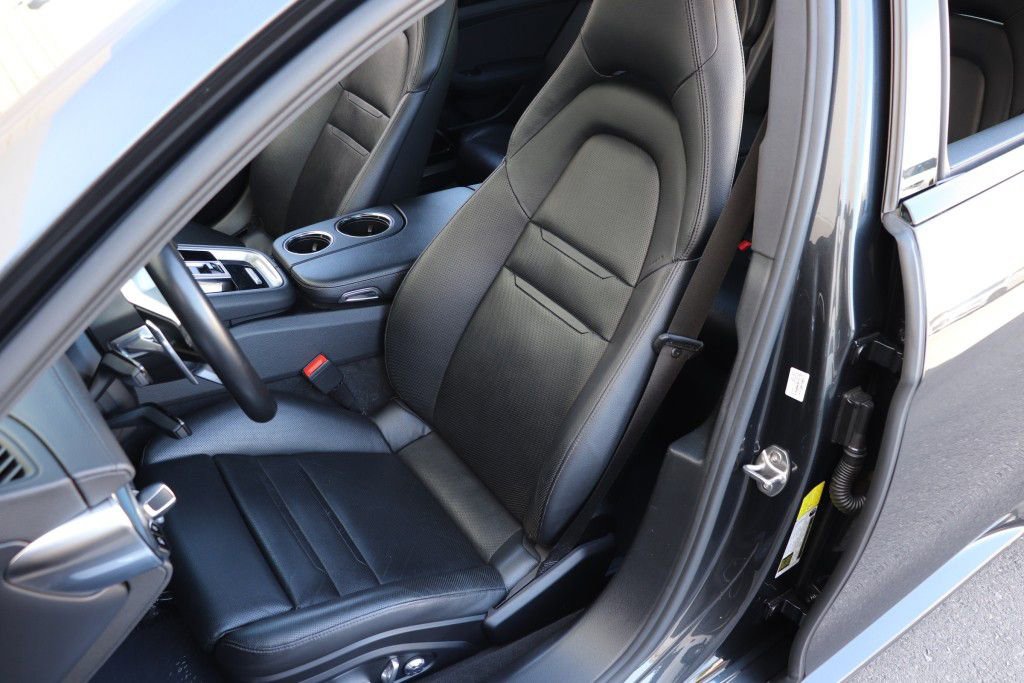 Used 2018 Porsche Panamera 4S w/ Premium Package Plus AWD/4WD image 18