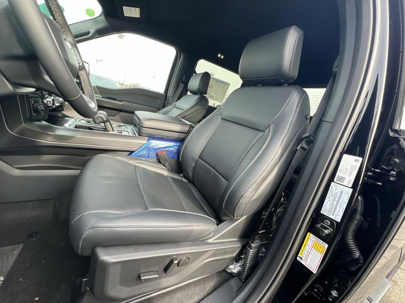 New 2026 Ford F150 Lariat w/ Equipment Group 501A Mid image 13