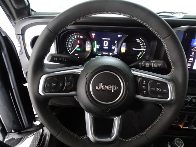 Certified 2025 Jeep Wrangler Unlimited Sahara AWD/4WD image 6