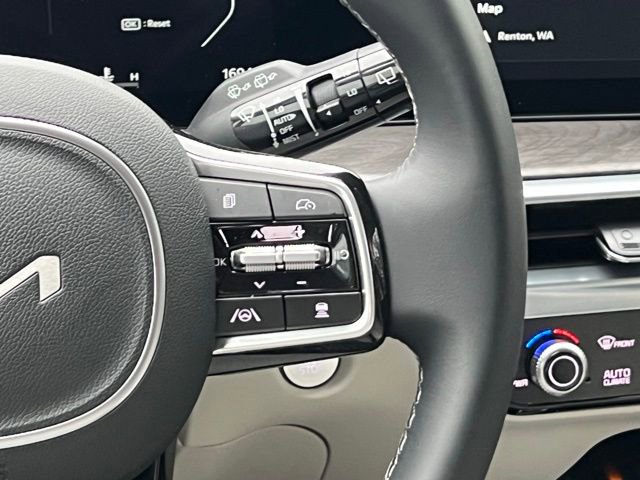 Used 2025 Kia Sorento SX image 23