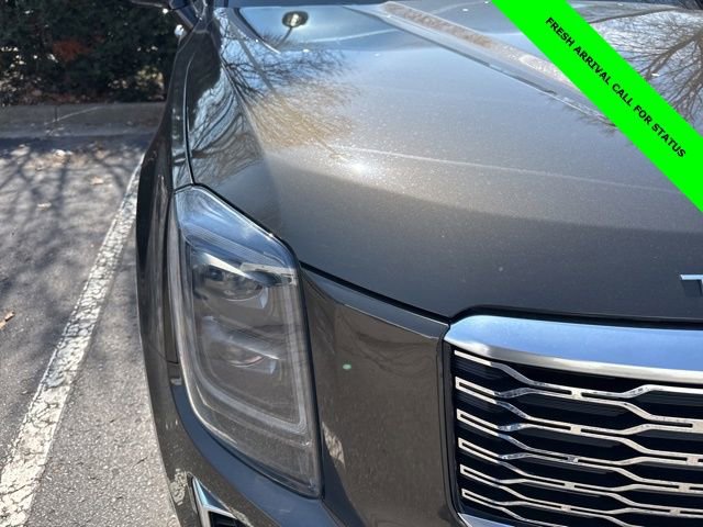 Used 2020 Kia Telluride SX w/ SX Prestige Package image 3