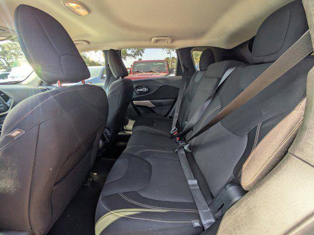 Certified 2017 Jeep Cherokee Latitude w/ Cold Weather Group image 12