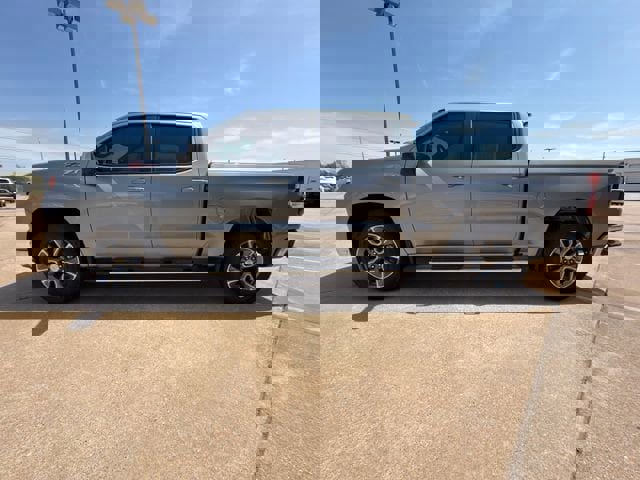 New 2026 Chevrolet Silverado 1500 LT w/ Z71 Off-Road Package AWD/4WD image 12