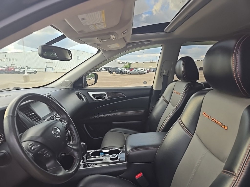 Used 2020 Nissan Pathfinder SL image 5