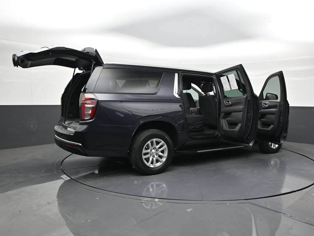 Used 2024 Chevrolet Suburban LS RWD image 28
