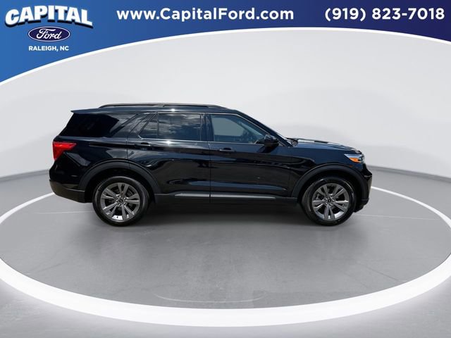 Certified 2022 Ford Explorer XLT w/ Equipment Group 202A image 9