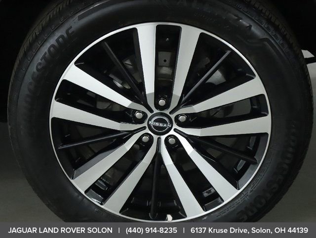 Used 2024 Nissan Pathfinder Platinum image 42