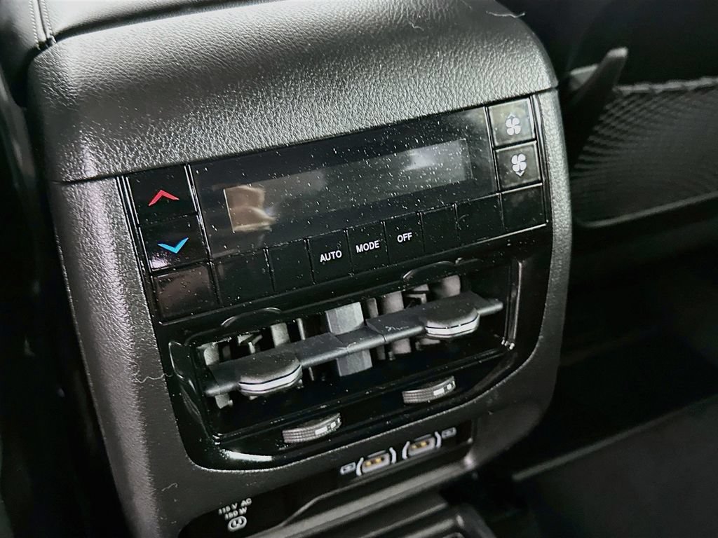 Certified 2022 Jeep Grand Cherokee L Laredo w/ Luxury Tech Group I AWD/4WD image 36