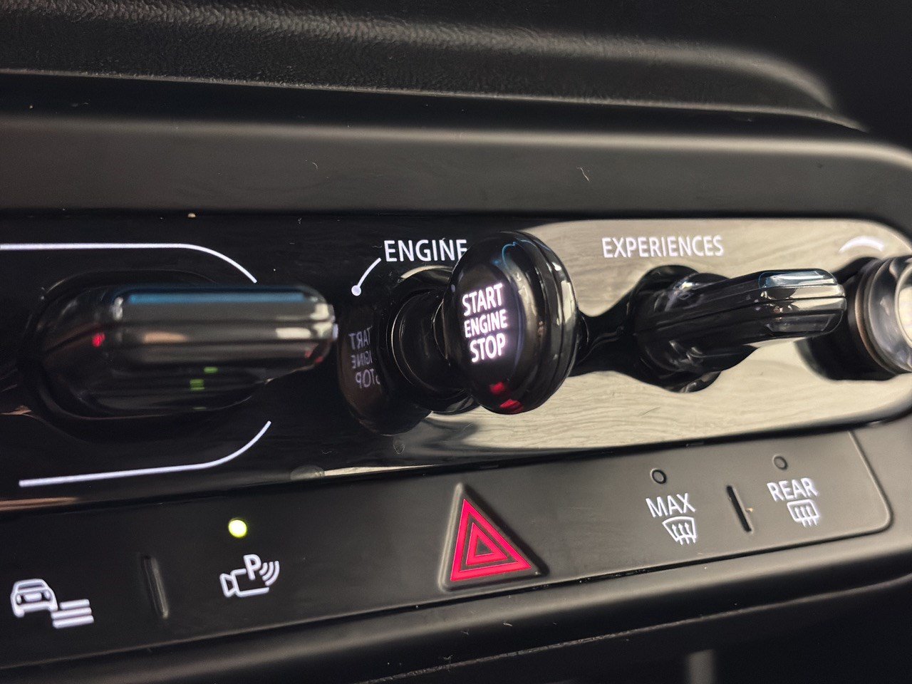 Certified 2025 MINI Cooper S FWD image 20