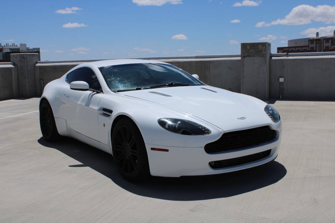 Used 2008 Aston Martin V8 Vantage Coupe RWD image 4