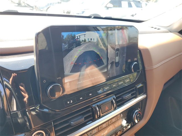 Used 2023 Nissan Pathfinder Platinum image 22