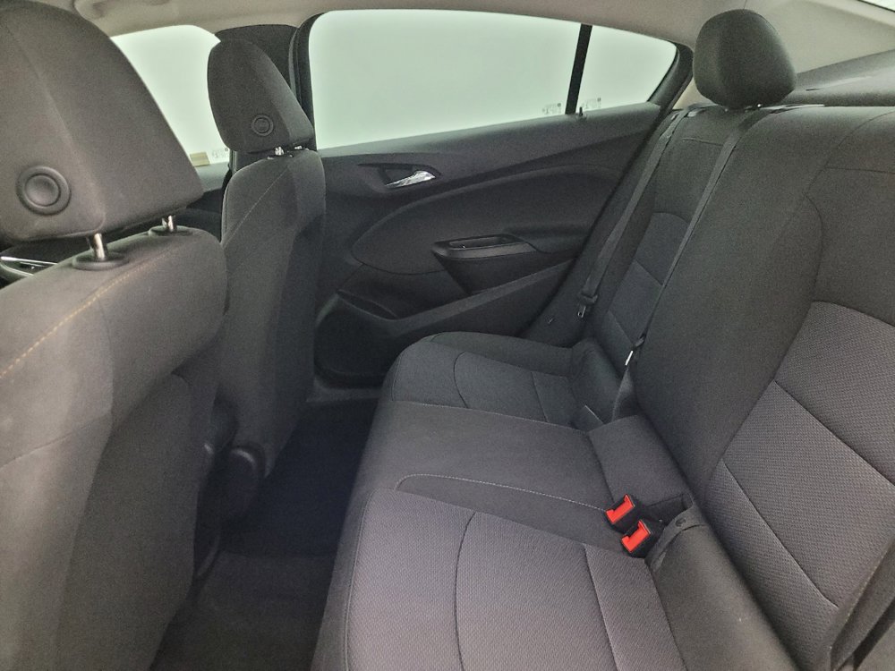 Used 2018 Chevrolet Cruze LS FWD image 18