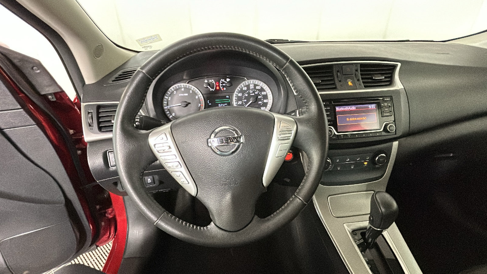 Used 2015 Nissan Sentra SV FWD image 18