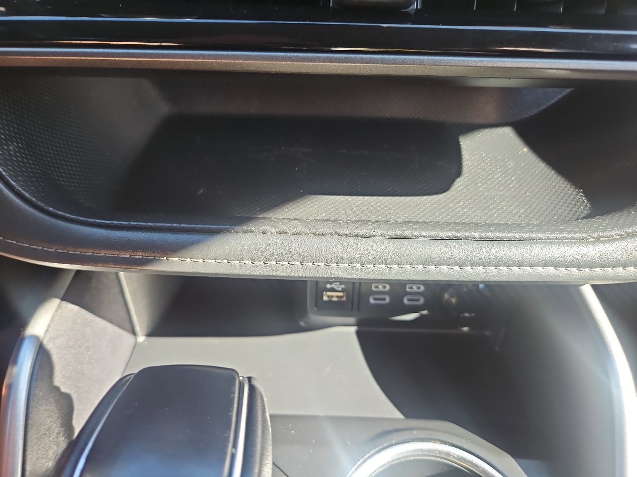 Used 2023 Toyota Highlander LE image 35