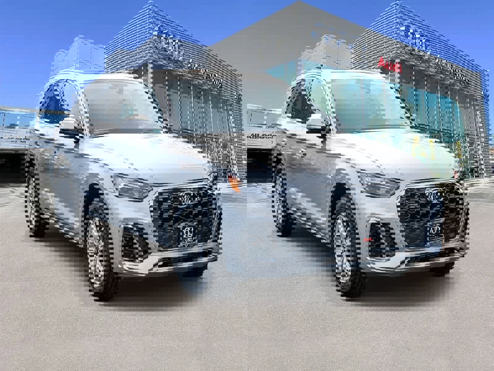 Used 2023 Audi Q5 2.0T Premium w/ Convenience Package image 5