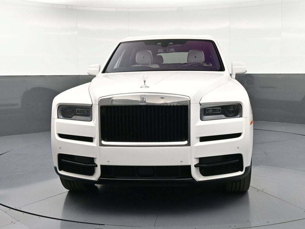 Certified 2022 Rolls-Royce Cullinan w/ Dark Exterior Package AWD/4WD image 11
