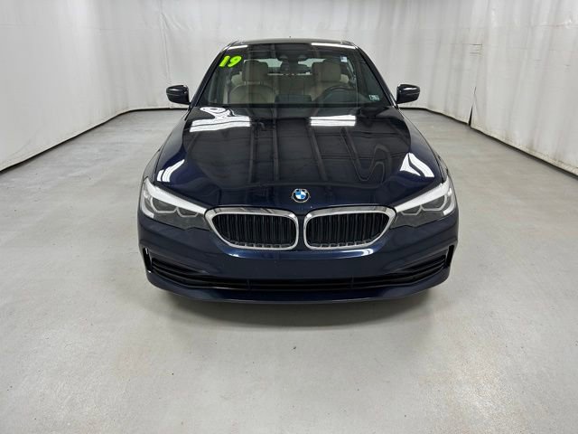 Used 2019 BMW 530i xDrive w/ Convenience Package AWD/4WD image 3