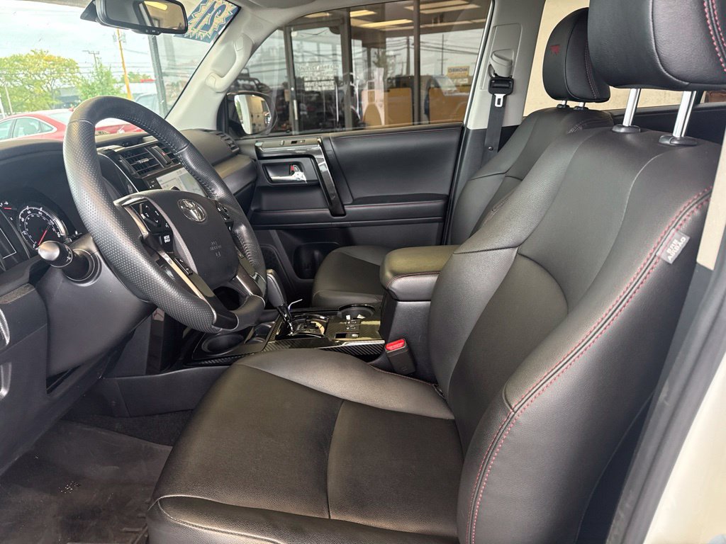 Used 2021 Toyota 4Runner Venture w/ Moonroof Package AWD/4WD image 12