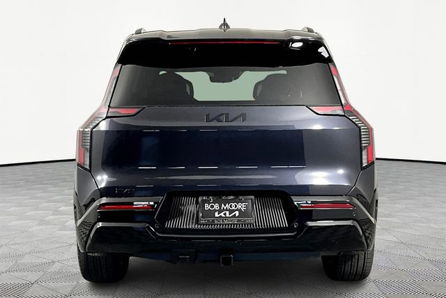 New 2026 Kia EV9 Land w/ Nightfall Edition Package image 4