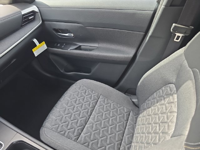 New 2026 Nissan Kicks SV w/ SV Premium Package FWD image 17