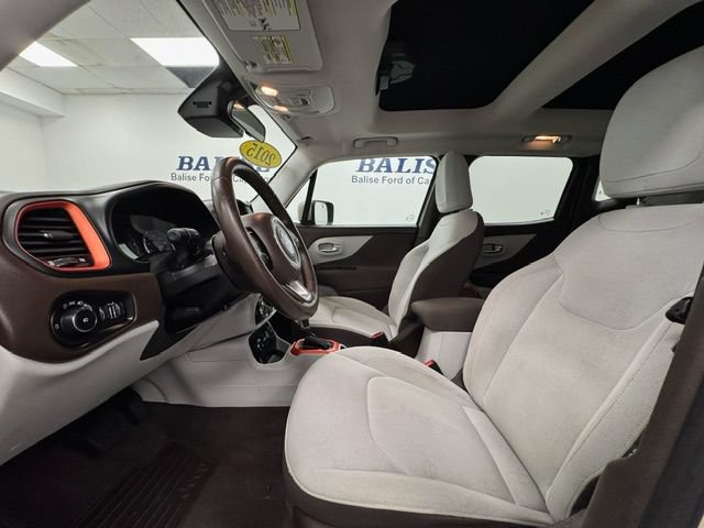 Used 2015 Jeep Renegade Latitude w/ Trailer Tow Group AWD/4WD image 13