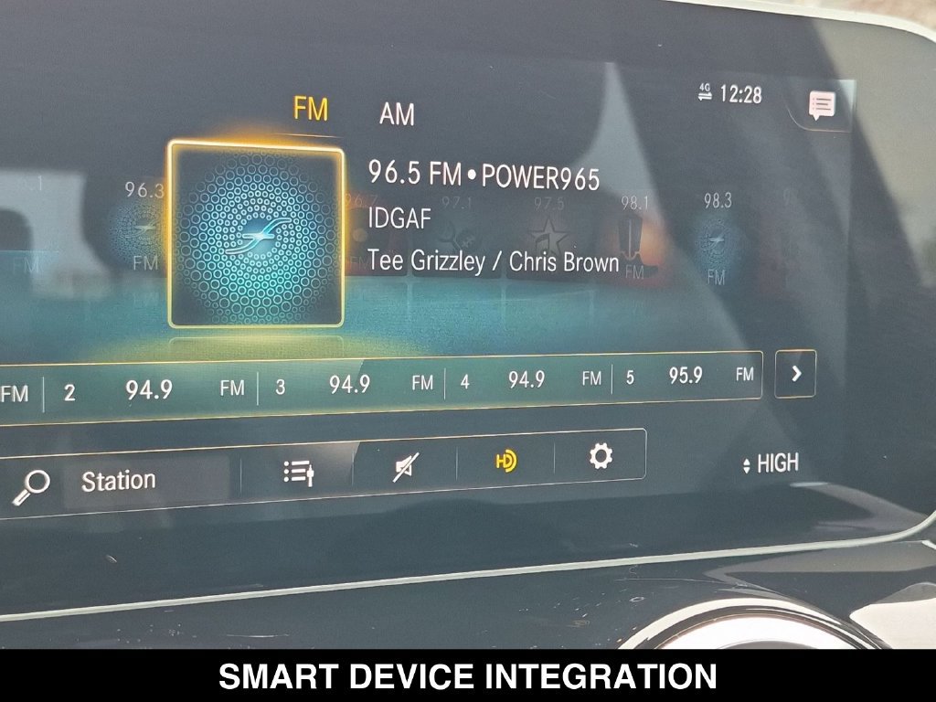 Certified 2021 Mercedes-Benz GLA 250 4MATIC image 23