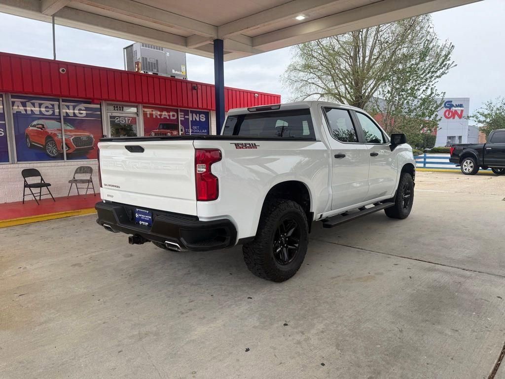 Used 2019 Chevrolet Silverado 1500 Custom Trail Boss w/ Custom Convenience Package AWD/4WD image 3